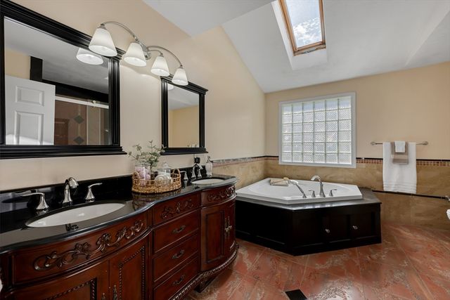 13 Stoneybrook Rd, Charlton, MA 01507