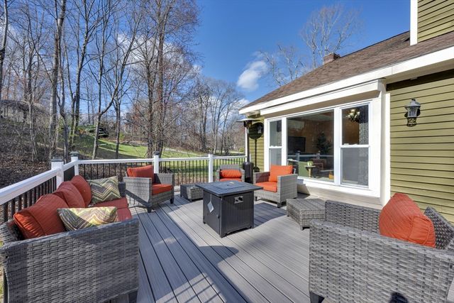 13 Stoneybrook Rd, Charlton, MA 01507
