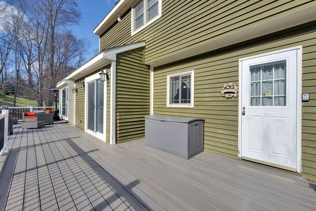 13 Stoneybrook Rd, Charlton, MA 01507