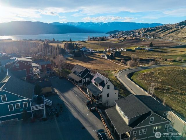 118 Porcupine Lane, Chelan, WA 98816