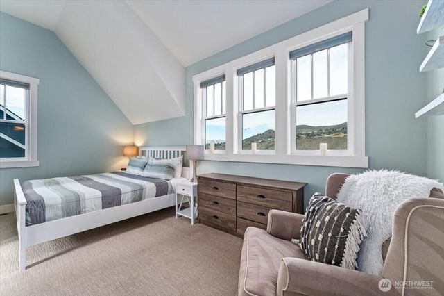 118 Porcupine Lane, Chelan, WA 98816