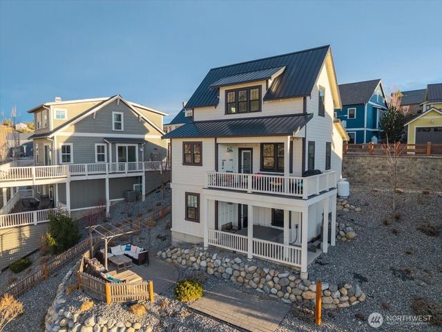 118 Porcupine Lane, Chelan, WA 98816