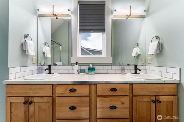 118 Porcupine Lane, Chelan, WA 98816