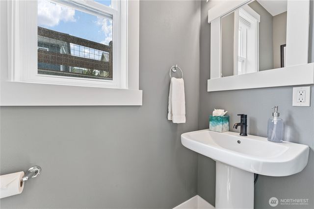 118 Porcupine Lane, Chelan, WA 98816