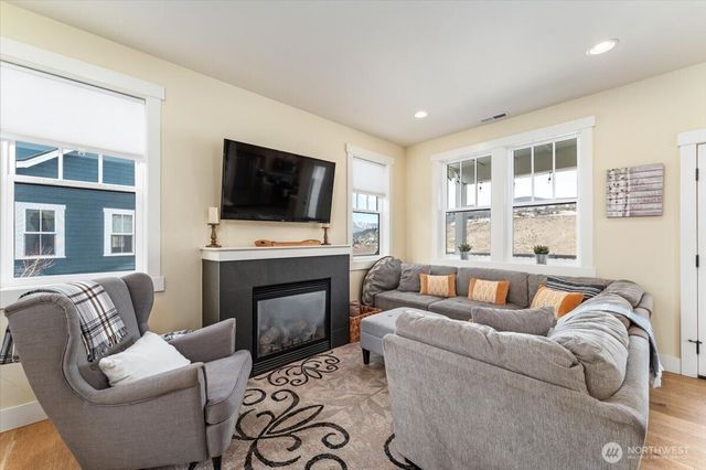 118 Porcupine Lane, Chelan, WA 98816