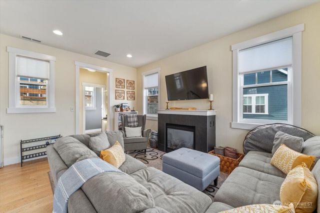 118 Porcupine Lane, Chelan, WA 98816