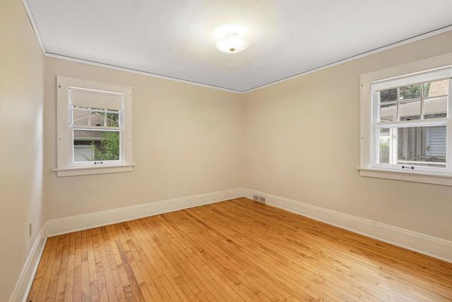 5901 N Shoreland AVENUE, Whitefish Bay, WI 53217