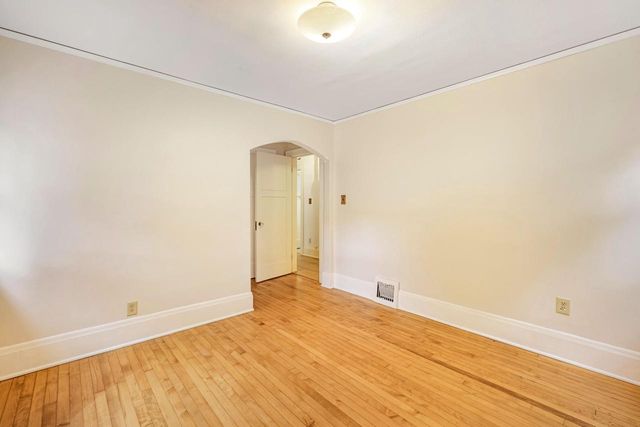 5901 N Shoreland AVENUE, Whitefish Bay, WI 53217