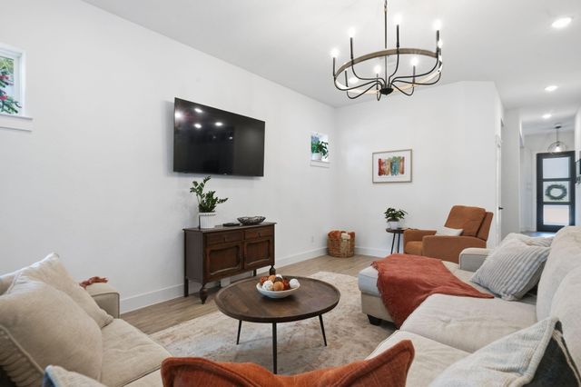 165 Bungalow Drive, Montgomery, TX 77316