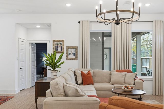 165 Bungalow Drive, Montgomery, TX 77316