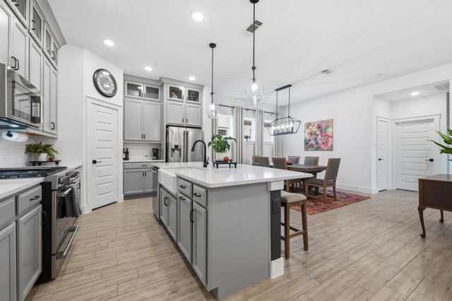 165 Bungalow Drive, Montgomery, TX 77316