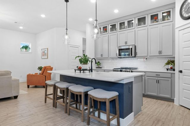 165 Bungalow Drive, Montgomery, TX 77316