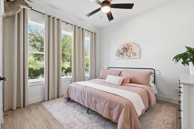 165 Bungalow Drive, Montgomery, TX 77316