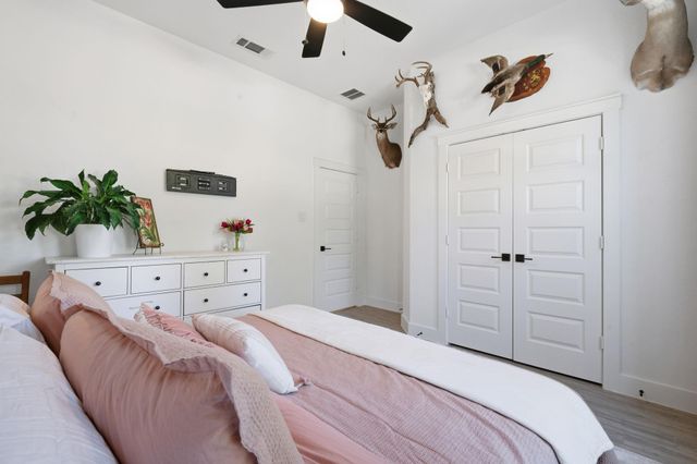 165 Bungalow Drive, Montgomery, TX 77316