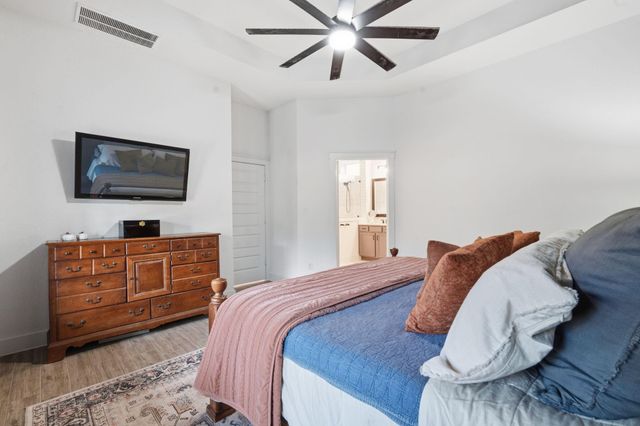 165 Bungalow Drive, Montgomery, TX 77316