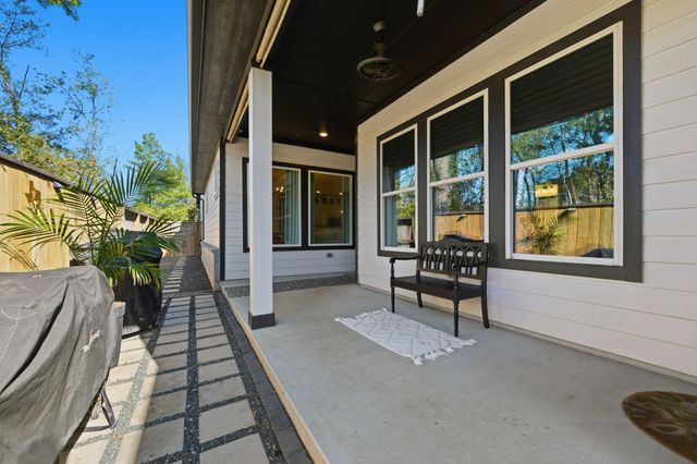 165 Bungalow Drive, Montgomery, TX 77316