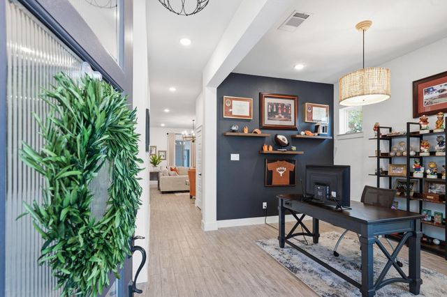 165 Bungalow Drive, Montgomery, TX 77316