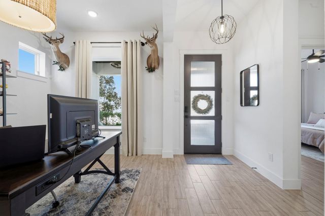 165 Bungalow Drive, Montgomery, TX 77316