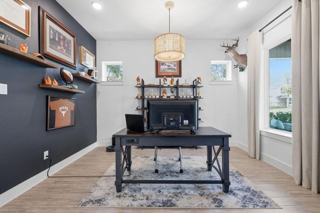 165 Bungalow Drive, Montgomery, TX 77316