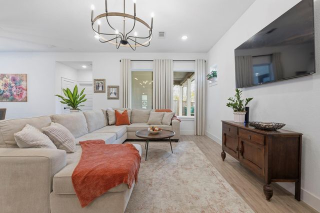 165 Bungalow Drive, Montgomery, TX 77316