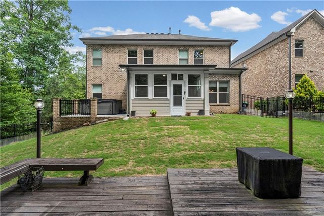 3198 Ivy Crossing Drive, Buford, GA 30519