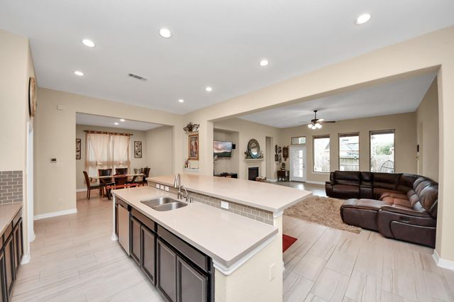 9611 Wildgrove Hollow Drive, Richmond, TX 77406