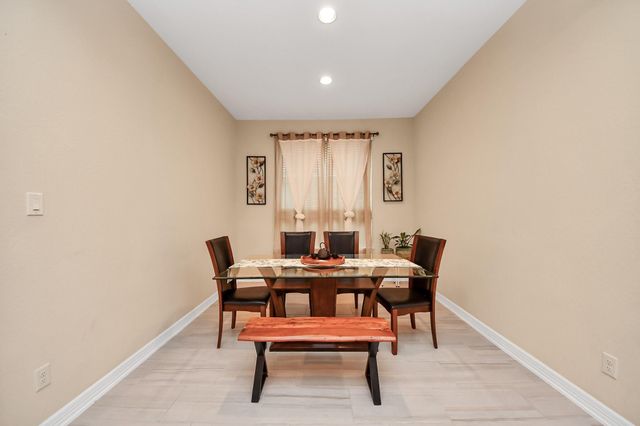 9611 Wildgrove Hollow Drive, Richmond, TX 77406