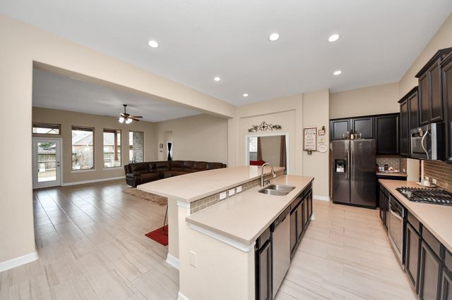 9611 Wildgrove Hollow Drive, Richmond, TX 77406