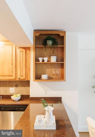 1825 T St NW Apt 104, Washington, DC 20009