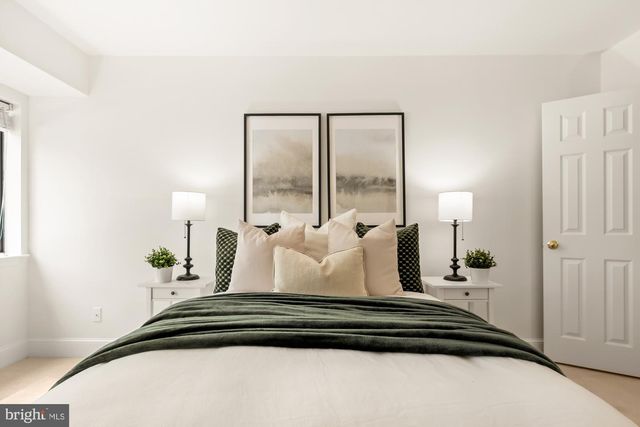 1825 T St NW Apt 104, Washington, DC 20009