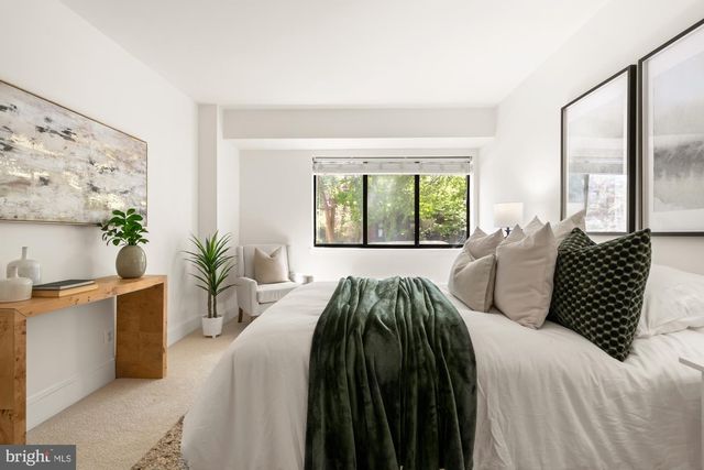 1825 T St NW Apt 104, Washington, DC 20009