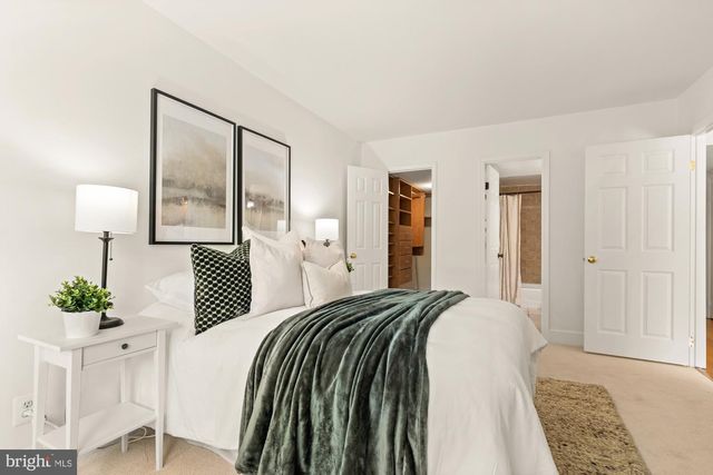1825 T St NW Apt 104, Washington, DC 20009