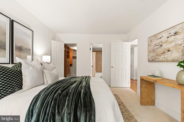 1825 T St NW Apt 104, Washington, DC 20009