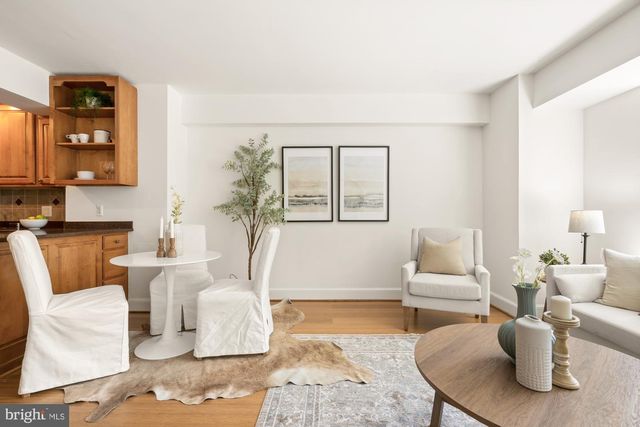 1825 T St NW Apt 104, Washington, DC 20009