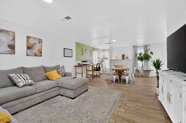 7800 Rainwater Road SW, Albuquerque, NM 87121