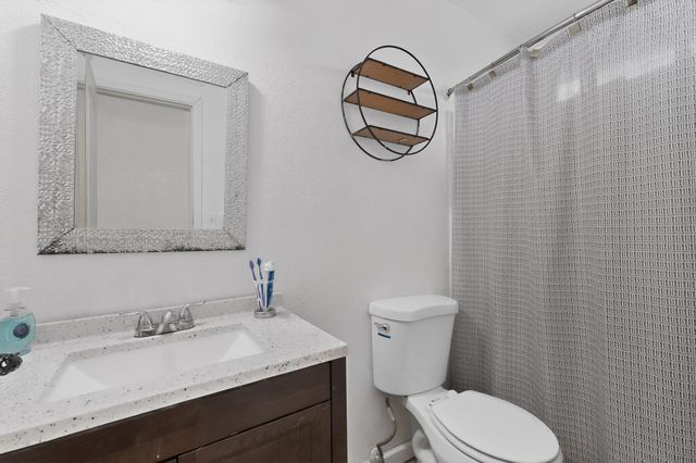 7800 Rainwater Road SW, Albuquerque, NM 87121