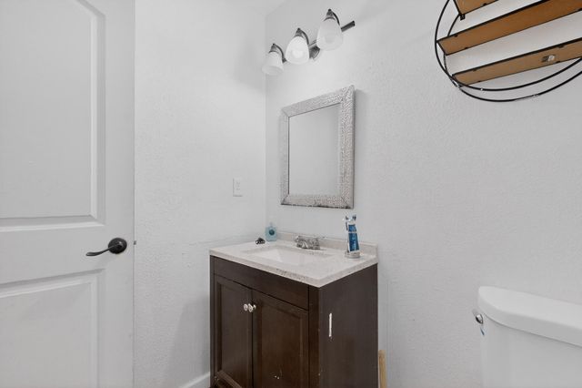 7800 Rainwater Road SW, Albuquerque, NM 87121