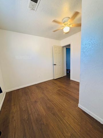 7800 Rainwater Road SW, Albuquerque, NM 87121