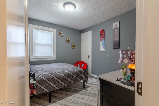 16711 Pearldale Avenue, Cleveland, OH 44135