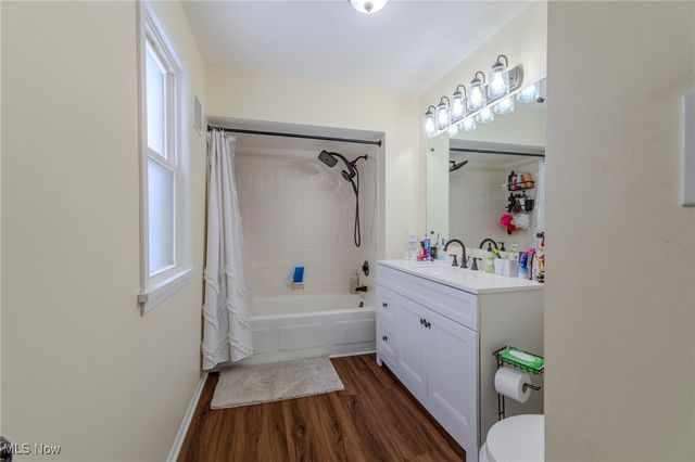 16711 Pearldale Avenue, Cleveland, OH 44135