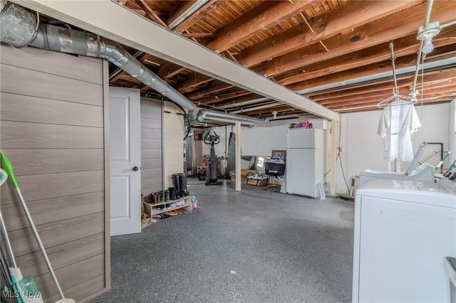 16711 Pearldale Avenue, Cleveland, OH 44135