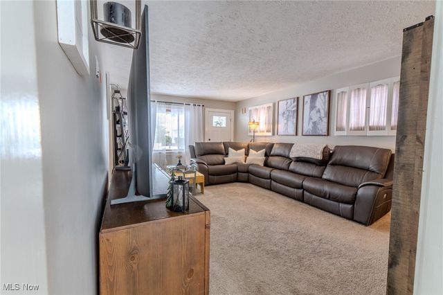 16711 Pearldale Avenue, Cleveland, OH 44135