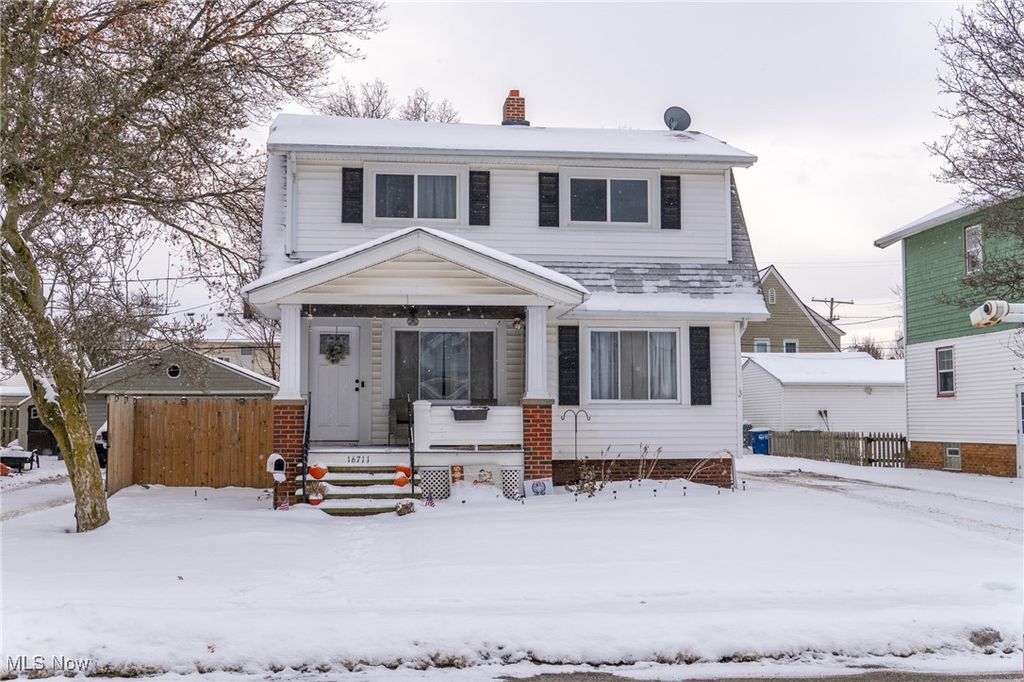 16711 Pearldale Avenue, Cleveland, OH 44135