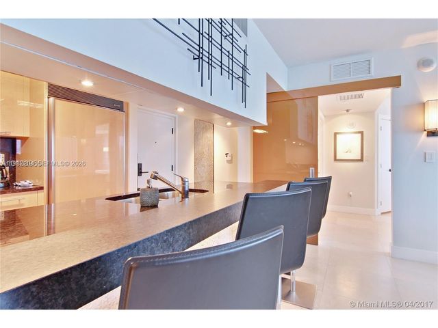 6801 COLLINS AVE 1104, Miami Beach, FL 33141