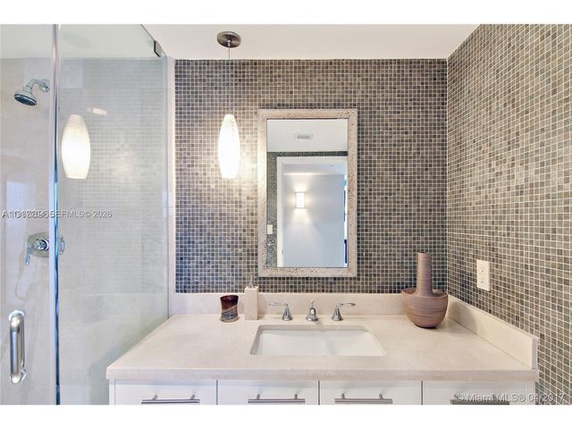 6801 COLLINS AVE 1104, Miami Beach, FL 33141