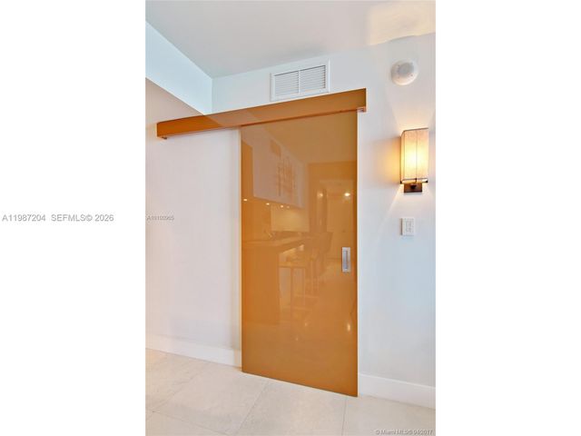 6801 COLLINS AVE 1104, Miami Beach, FL 33141