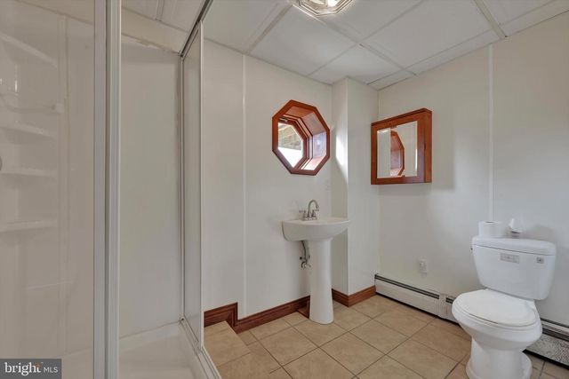 301 W WALNUT, Valley View, PA 17983