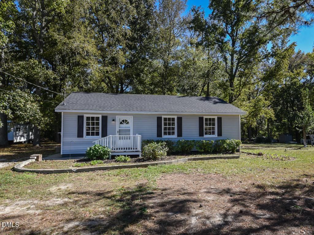 939 Cheves Road, Zebulon, NC 27597