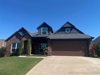 11911 S Nandina Street, Jenks, OK 74037