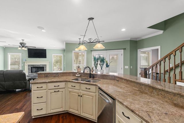 776 County Road 68, Dothan, AL 36305